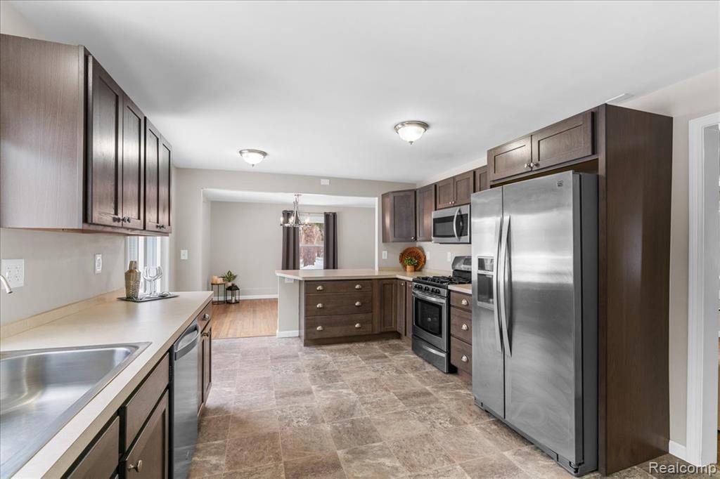 4666 Brighton Road Property Photo 24