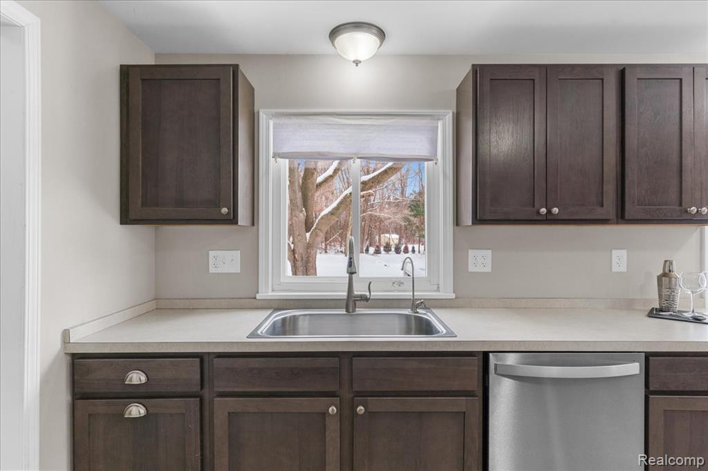 4666 Brighton Road Property Photo 26