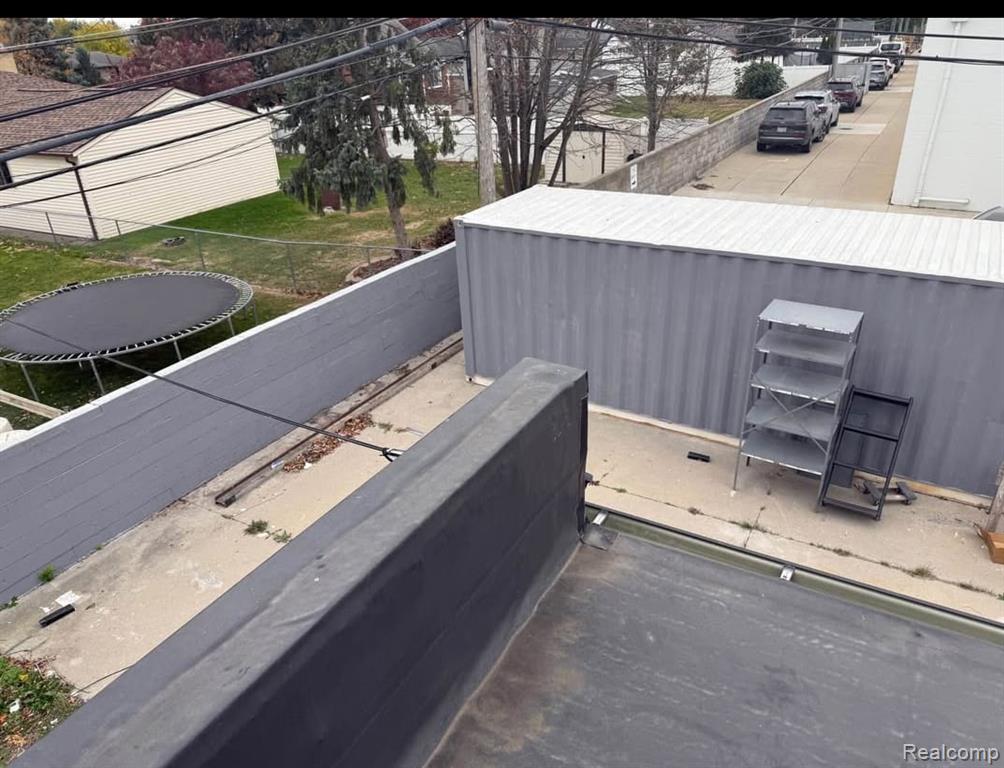 20520 Stephens Street Property Photo 4