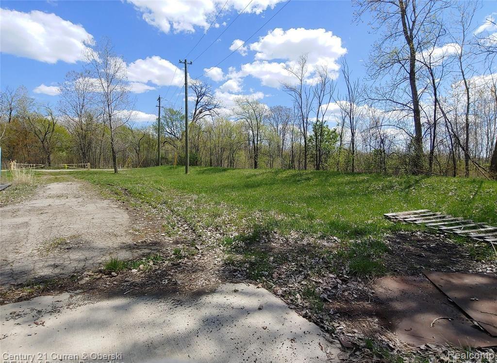 16620 Vining Road Property Photo 2