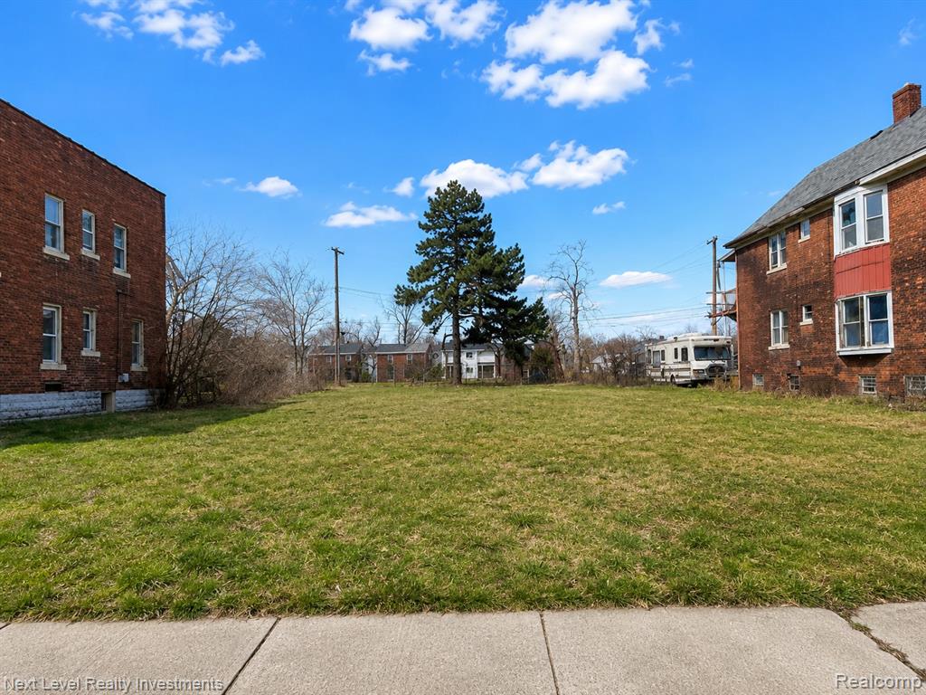 7427 Churchill Street Property Photo 2