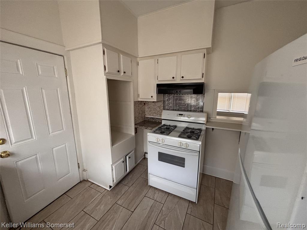 15771 Turner St Property Photo 5