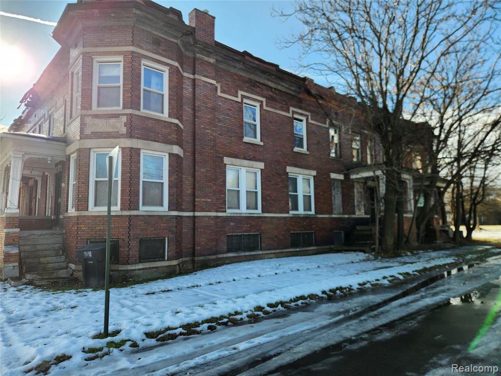 3095 17th Street Property Photo 7