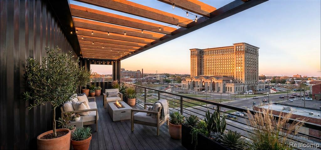 2426 Michigan Avenue Property Photo 4