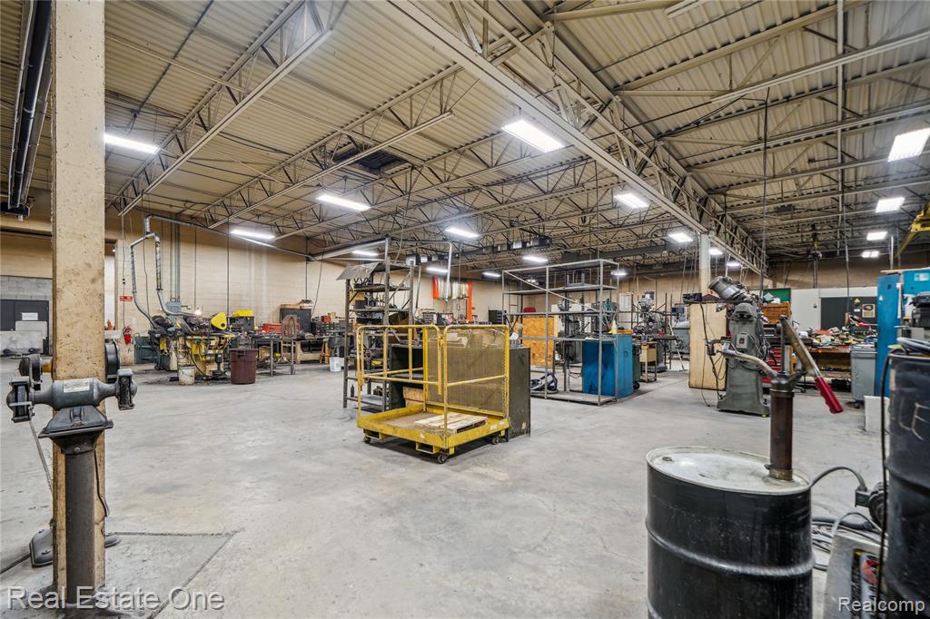 4082 6th Street Property Photo 2