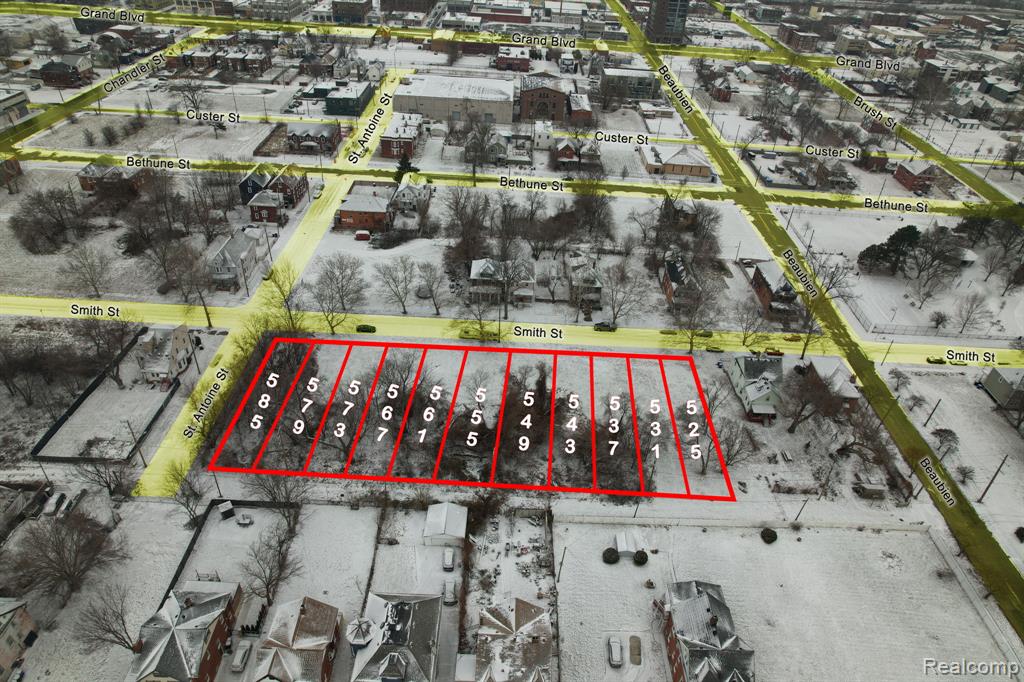 555 Smith Street Property Photo 1