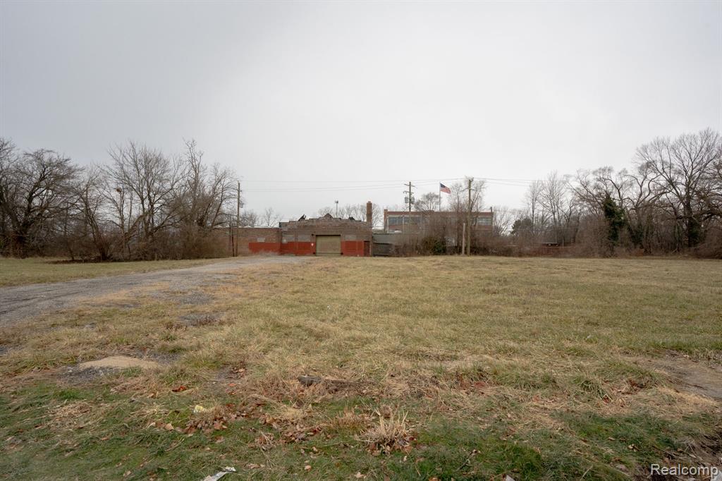 1173 Concord Street Property Photo 4