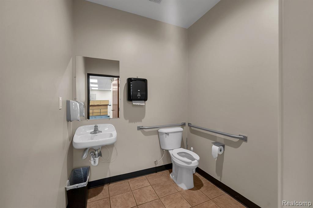 2201 Auburn Road Property Photo 19