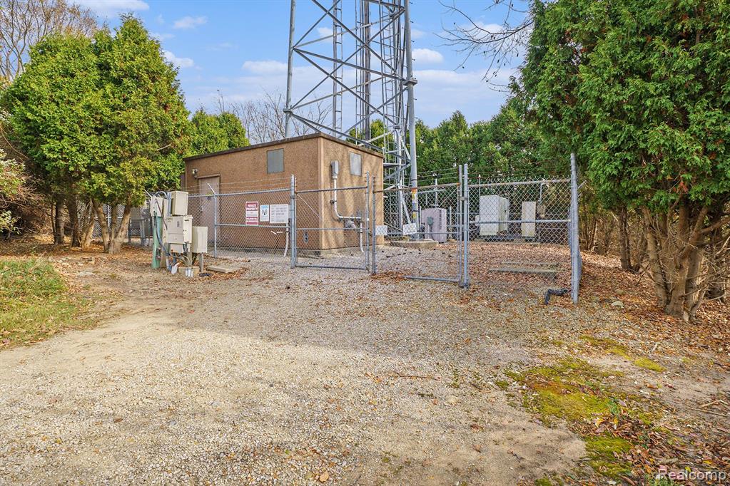 8815 E Holly Road Property Photo 12