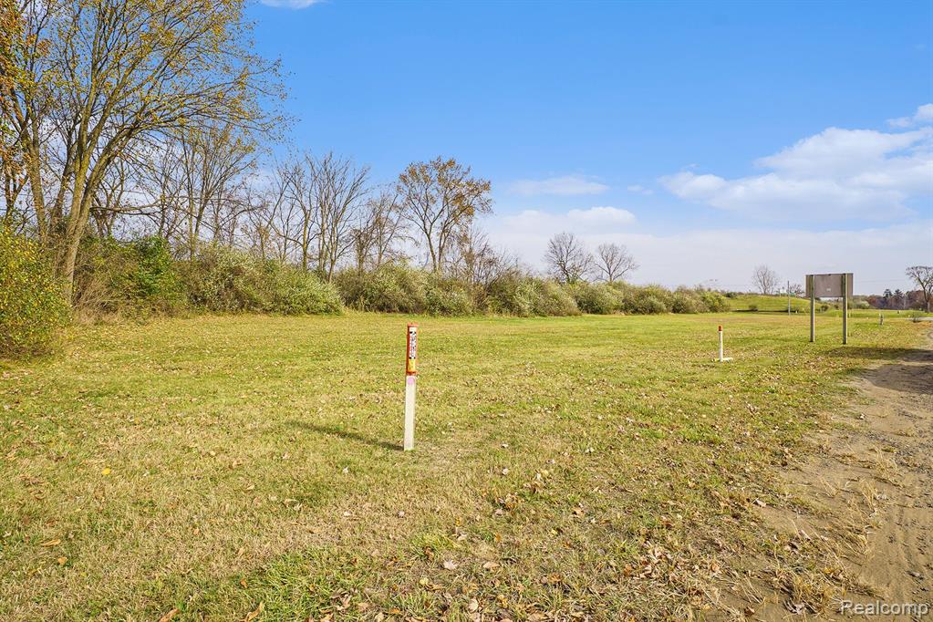 8815 E Holly Road Property Photo 18