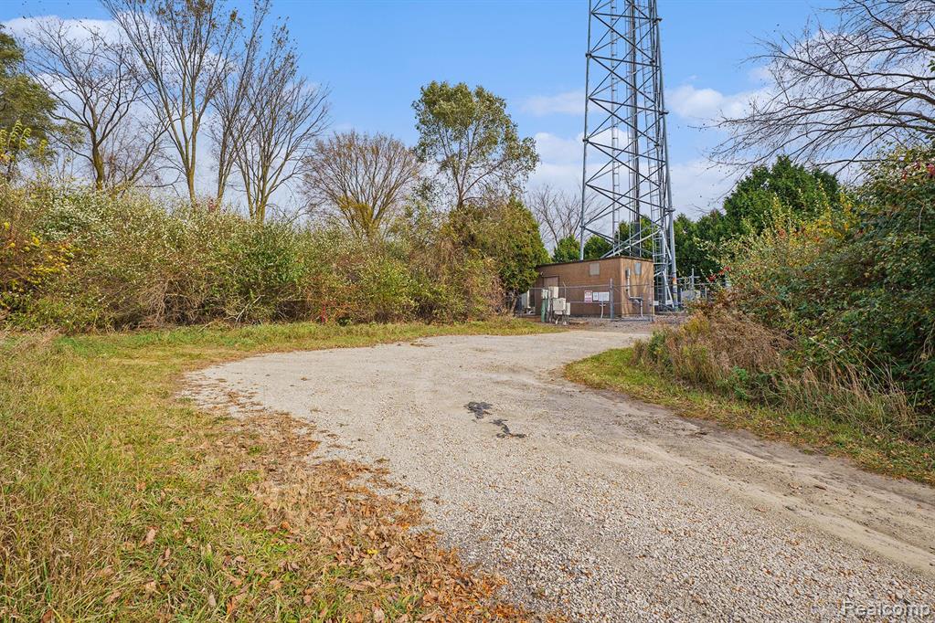 8815 E Holly Road Property Photo 25