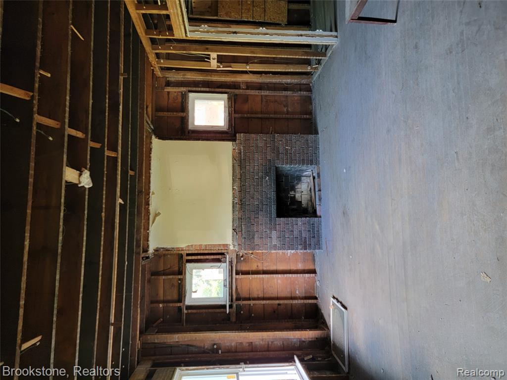 2935 Lakewood Street Property Photo 18