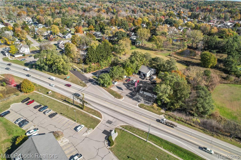 105 S Ortonville Road Property Photo 40