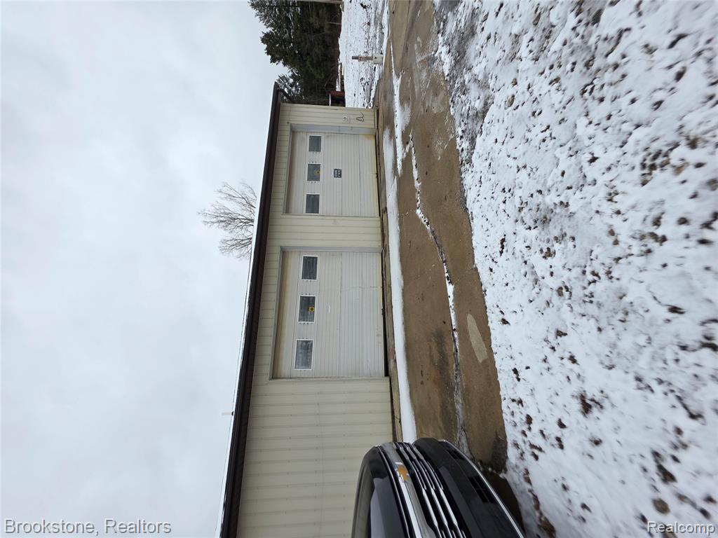 7435 N Dort Highway Property Photo 2