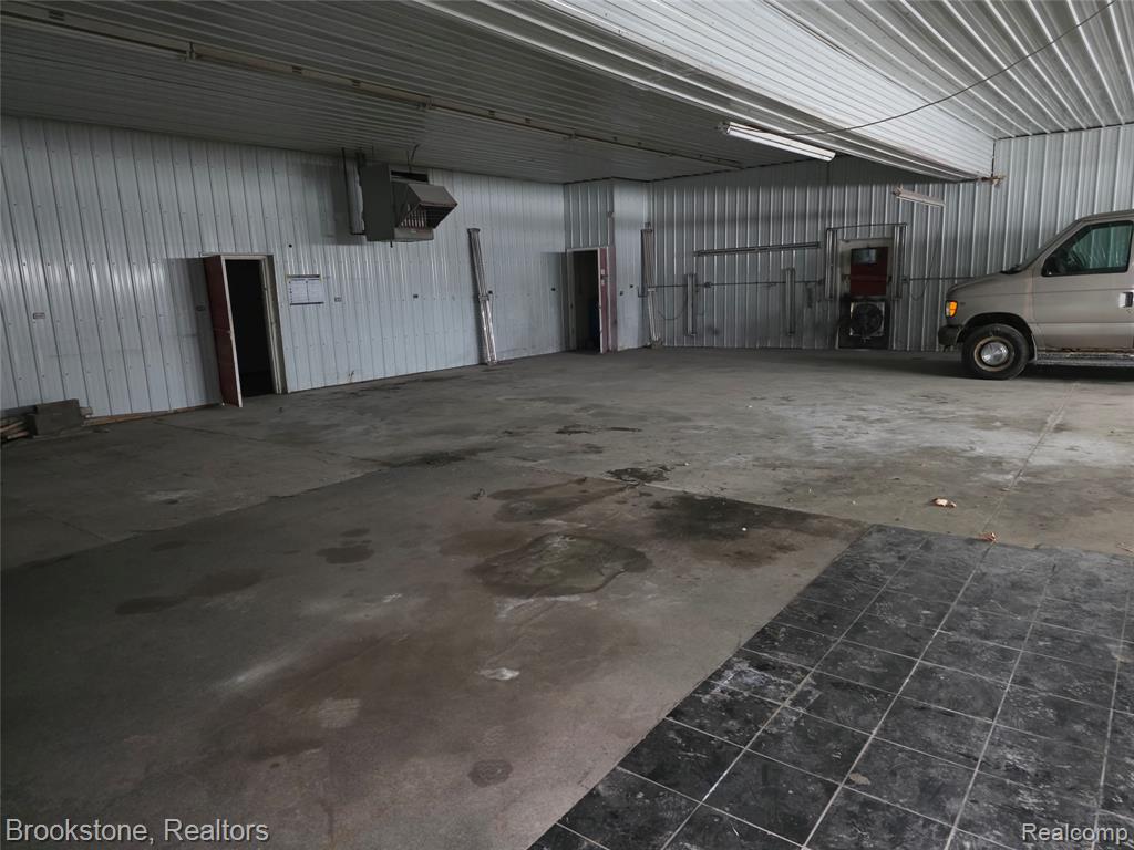 7435 N Dort Highway Property Photo 3