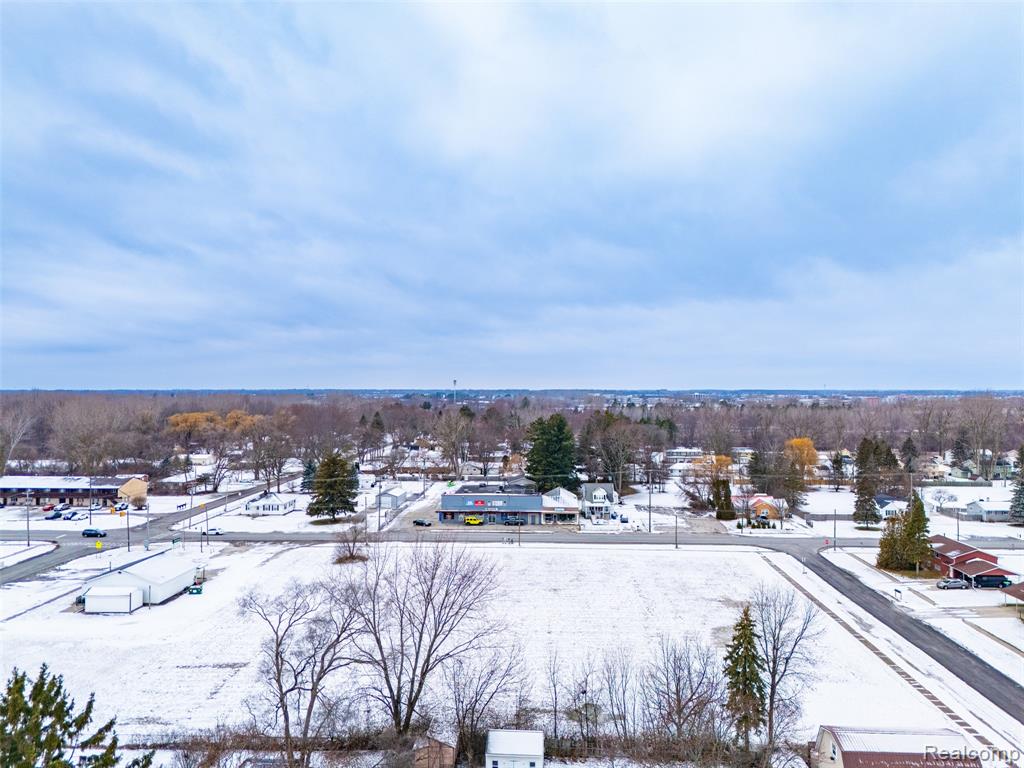 4500 N Michigan Avenue Property Photo 8