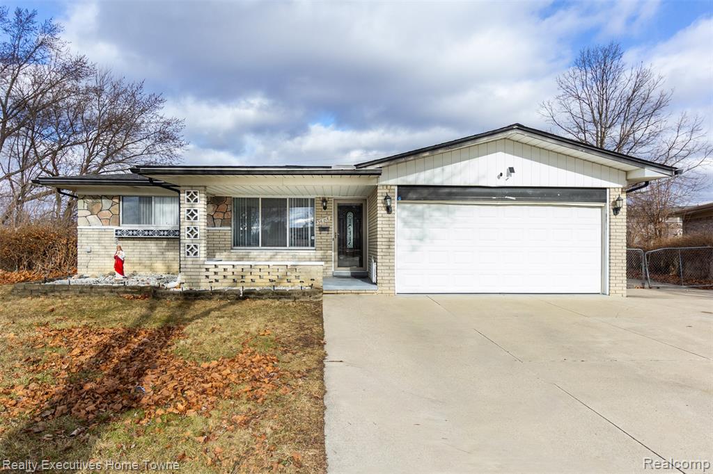 36218 Allison Drive Property Photo 1