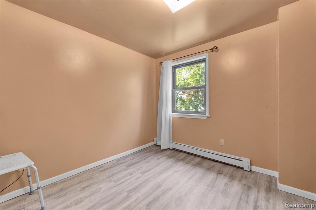 429 Edgewater Property Photo 23