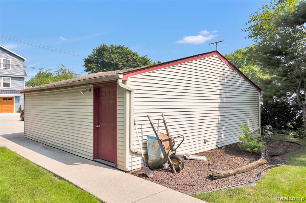 429 Edgewater Property Photo 30