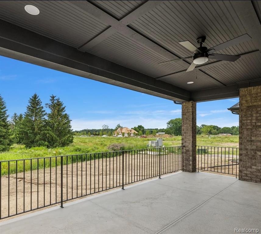 54660 Chesterfield Rd Property Photo 6