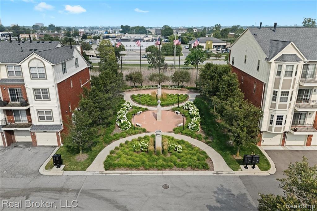 1546 Devon Lane Property Photo 4