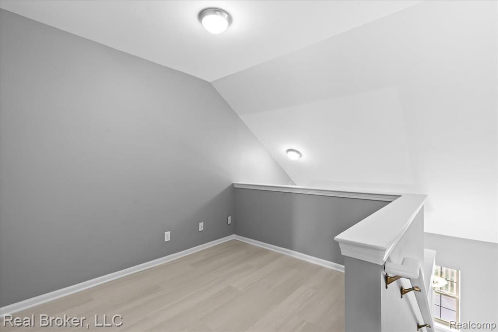 1546 Devon Lane Property Photo 18