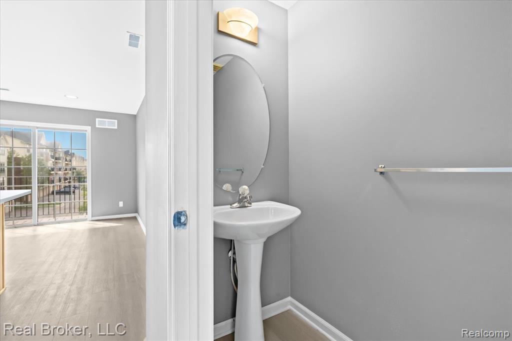 1546 Devon Lane Property Photo 28