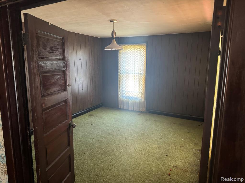 333 Greenly Street Property Photo 9