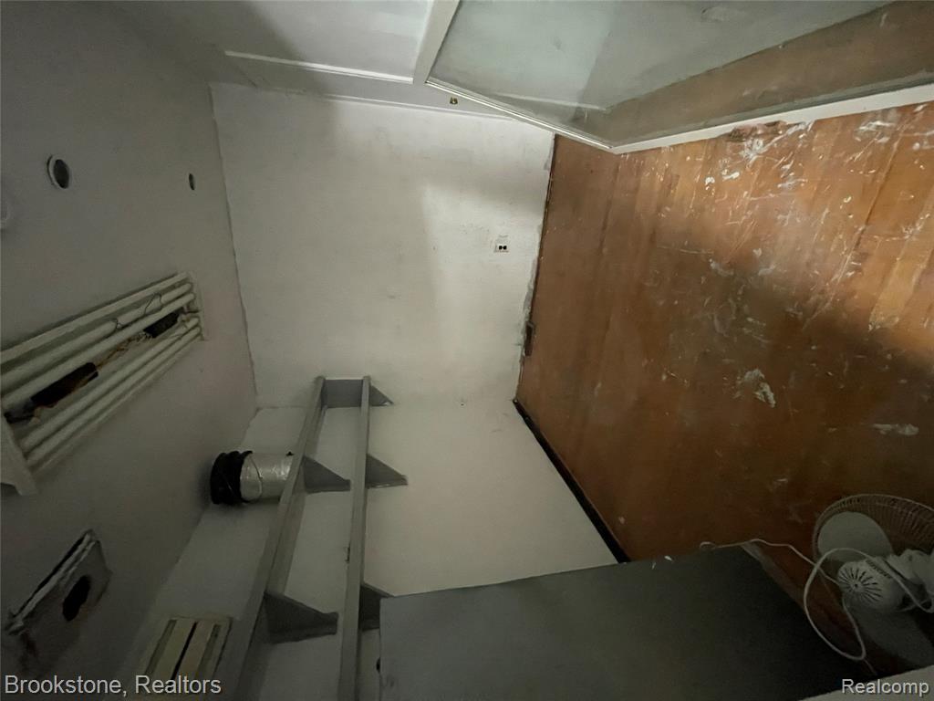 16983 W 10 Mile Road Property Photo 10