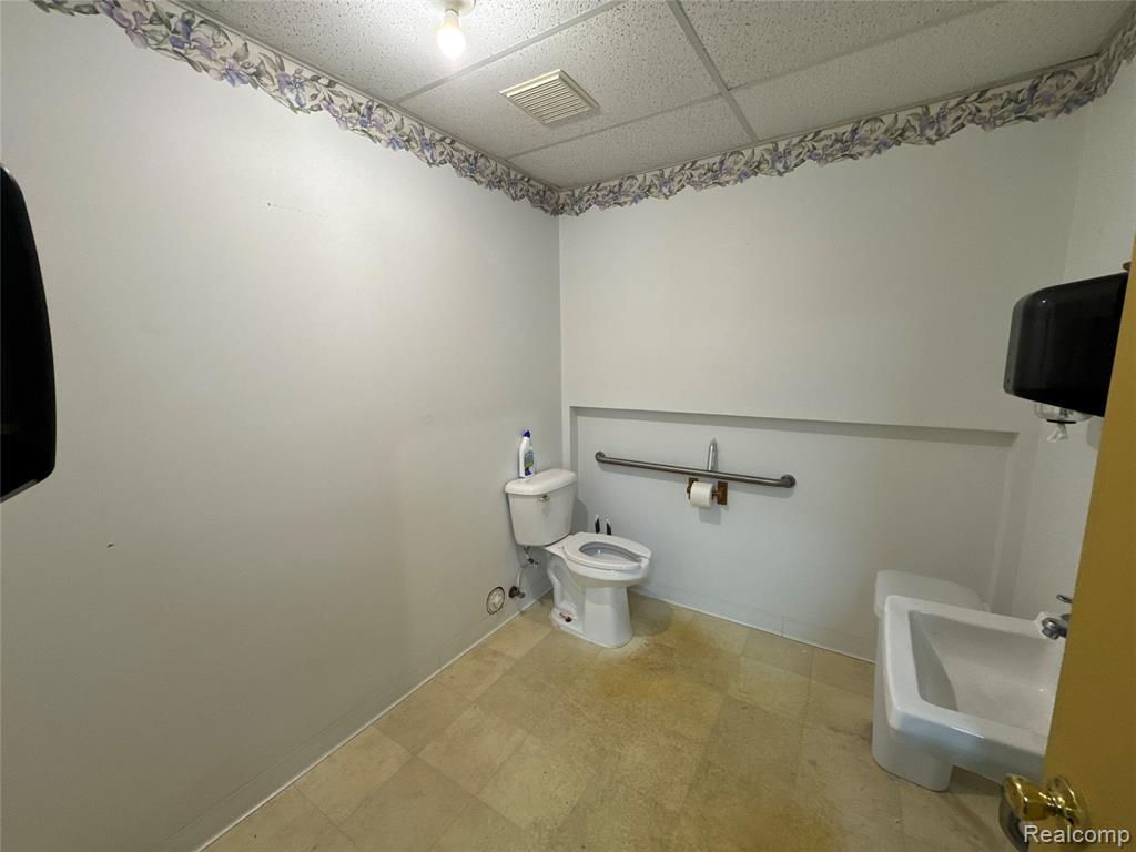 221 S Mill Street Property Photo 3