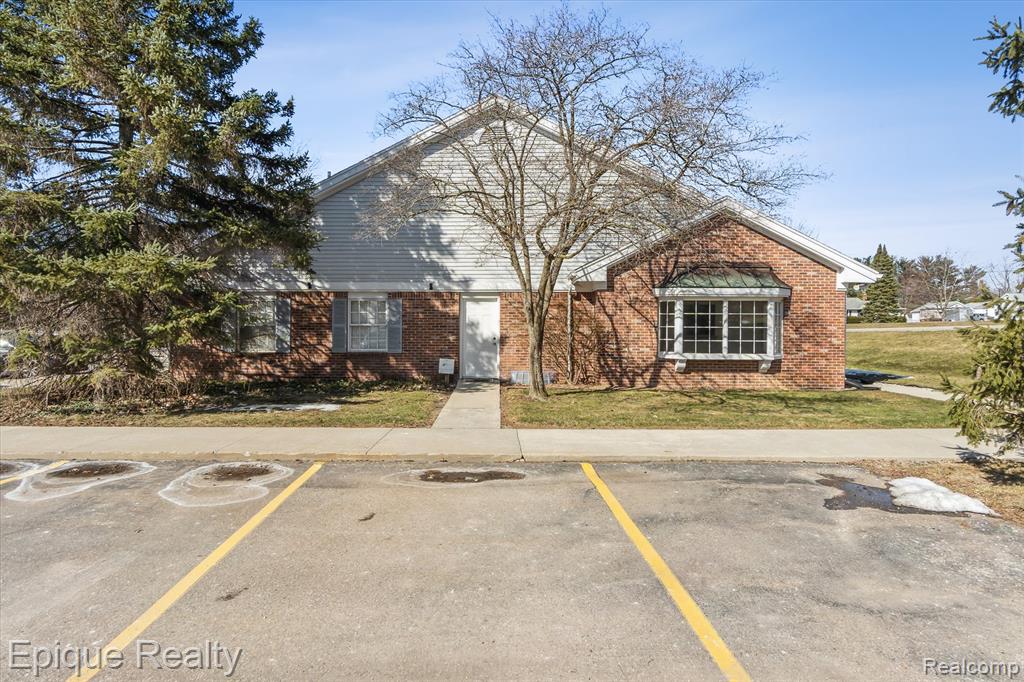 1425 S Graham Road Property Photo 33