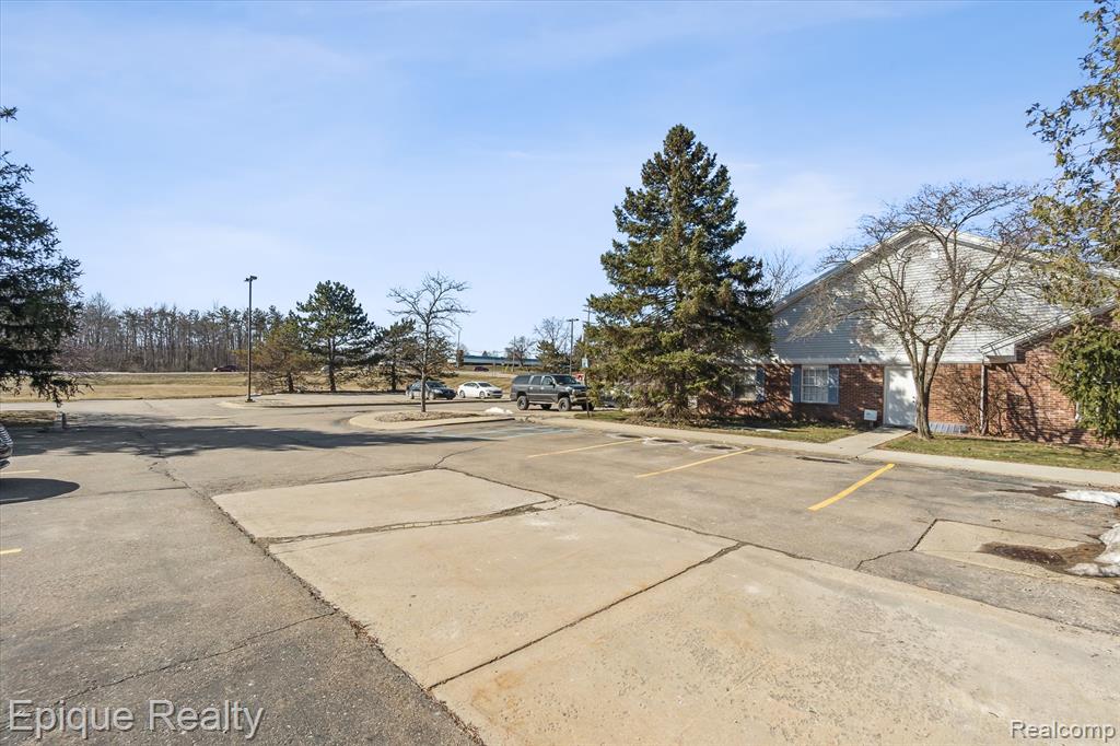 1425 S Graham Road Property Photo 37