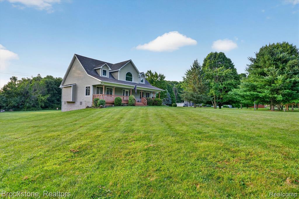 5163 Country Squire Road Property Photo 3