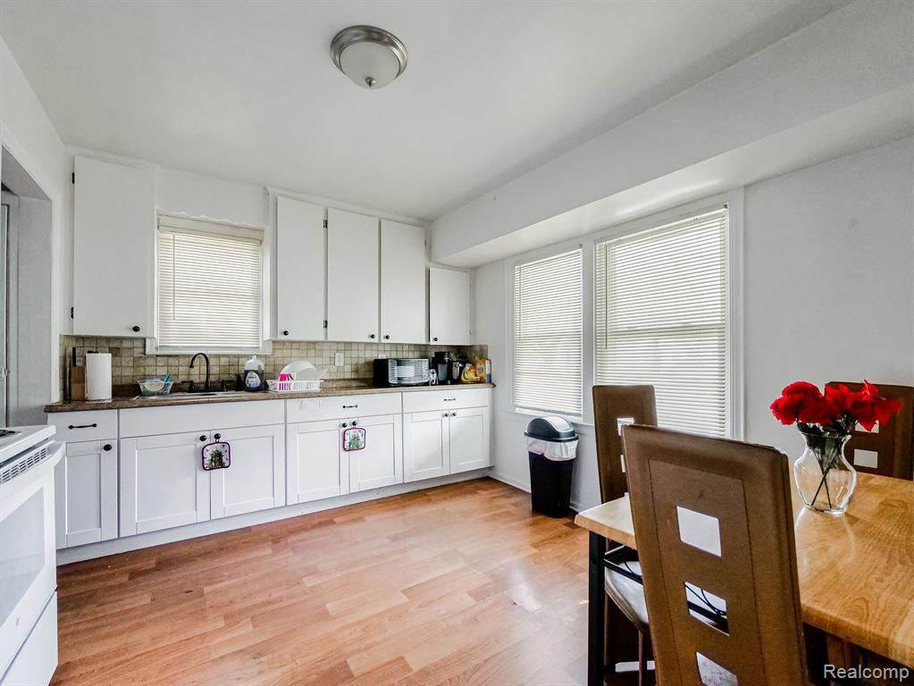 21733 Rausch Avenue Property Photo 3