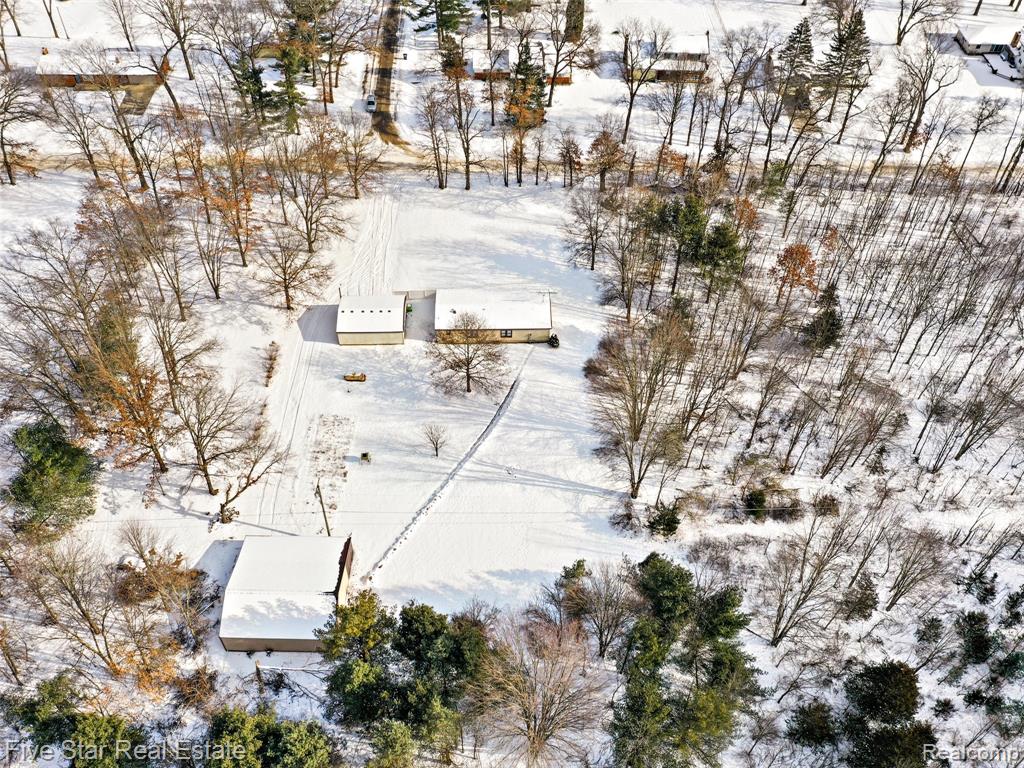 2185 Armond Road Property Photo 4