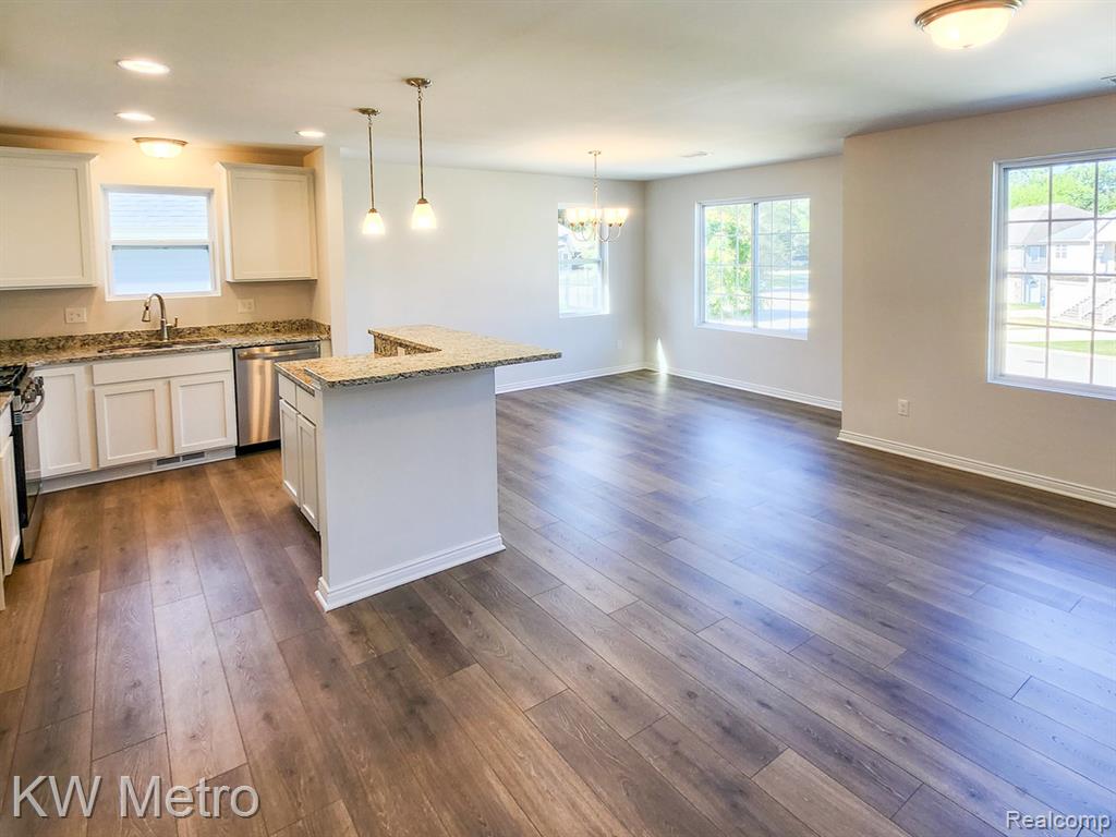 205 (immediate Whispering Pines Drive Property Photo 4