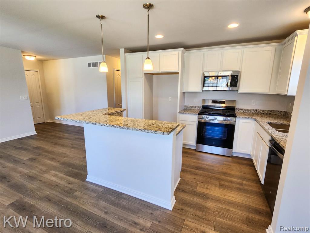 205 (immediate Whispering Pines Drive Property Photo 6