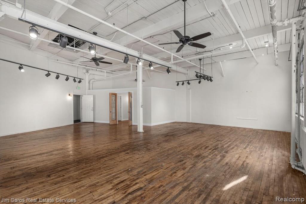 2000 Brooklyn Street Property Photo 9