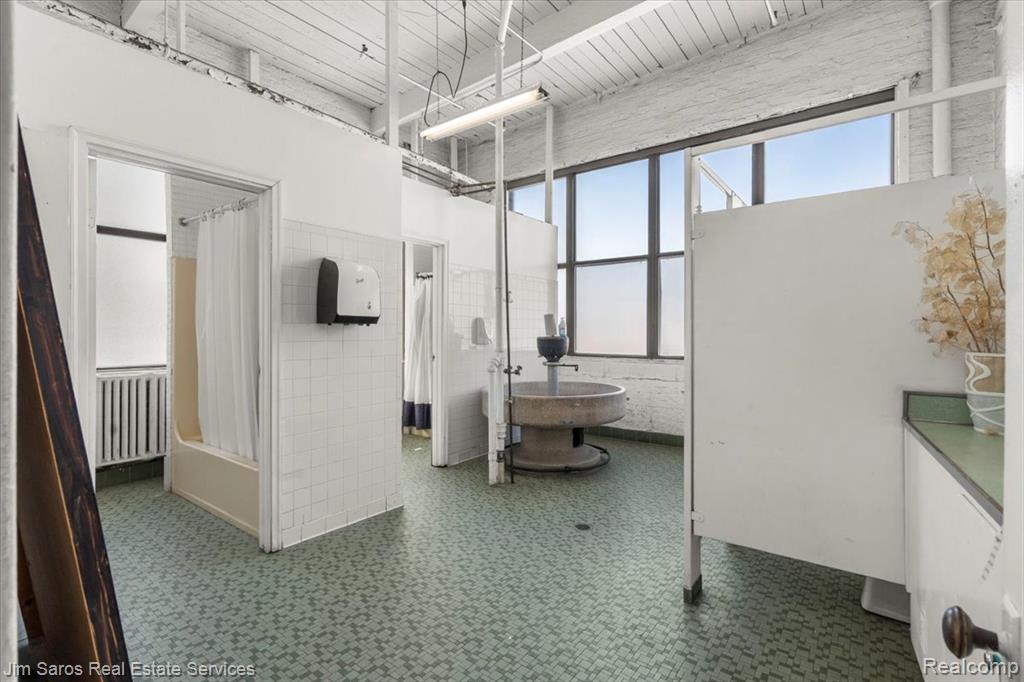 2000 Brooklyn Street Property Photo 16