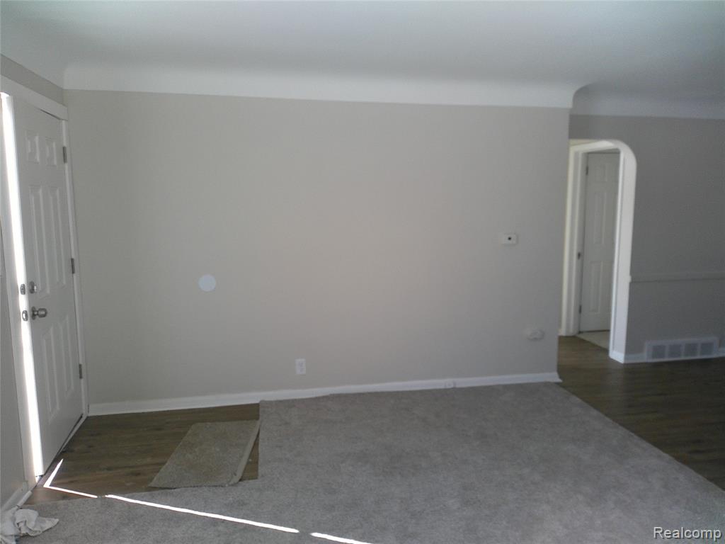 846 W Hemphill Road Property Photo 5