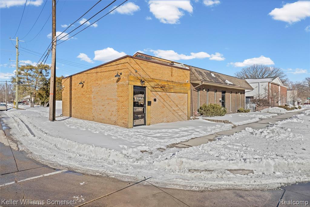17503 Stephens Drive Property Photo 1