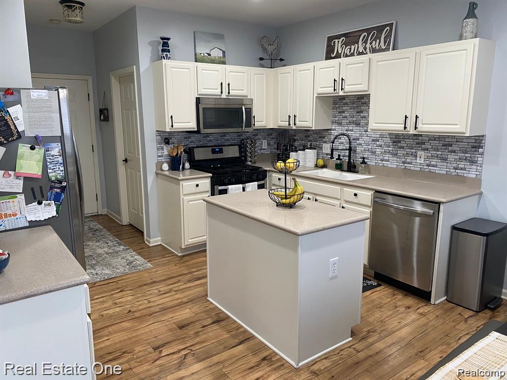 7305 Gateway Drive Property Photo 10