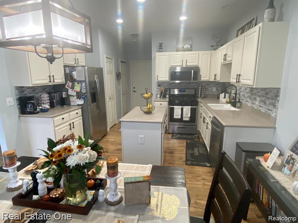 7305 Gateway Drive Property Photo 11