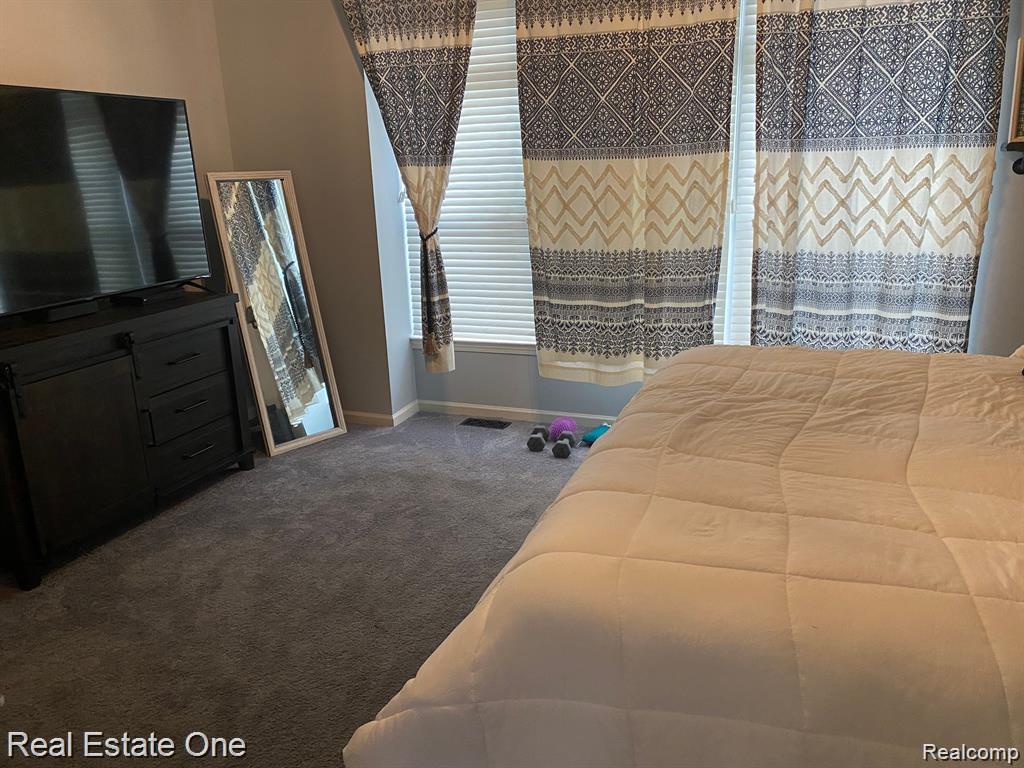 7305 Gateway Drive Property Photo 15
