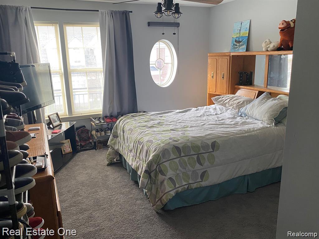 7305 Gateway Drive Property Photo 18