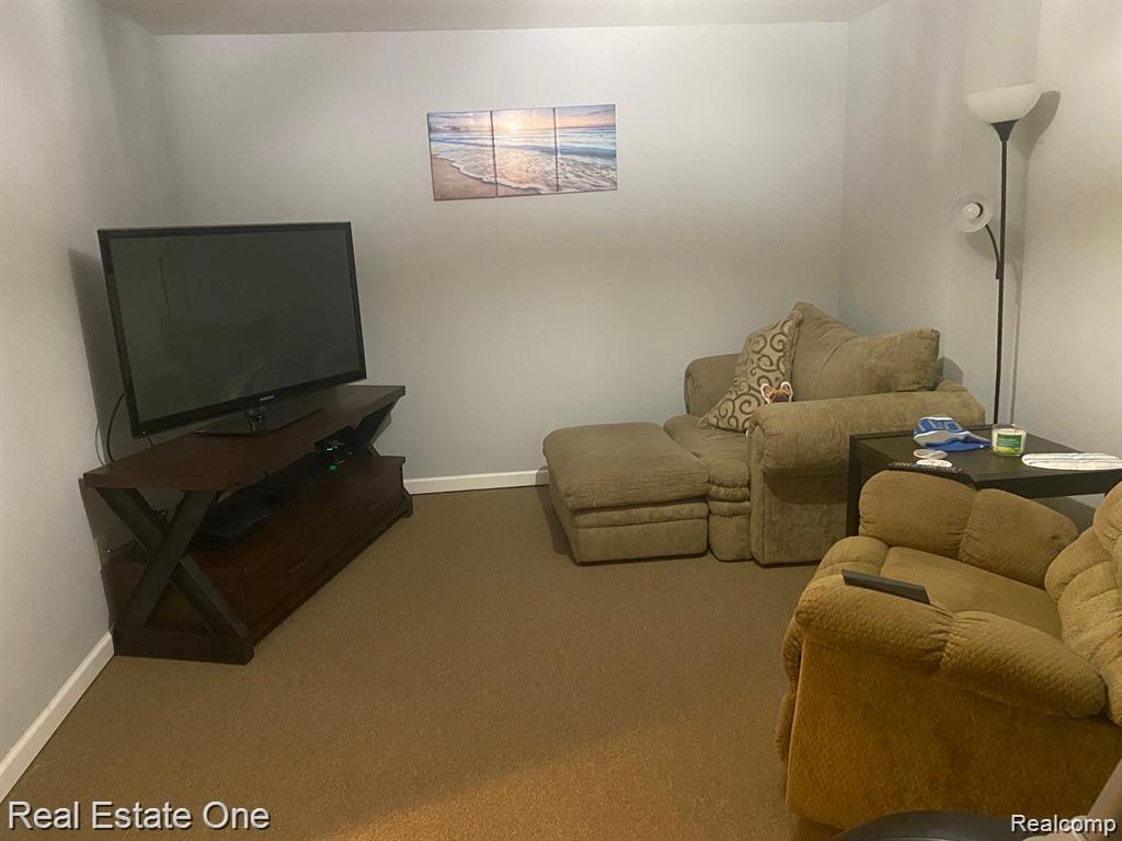 7305 Gateway Drive Property Photo 25