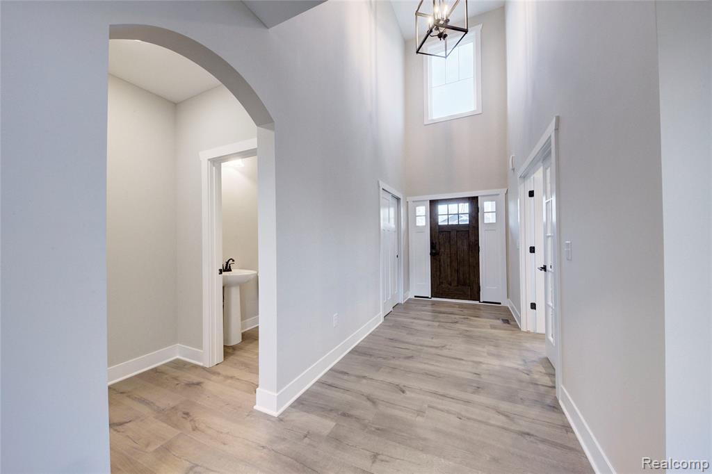 626 Round Rock Property Photo 2