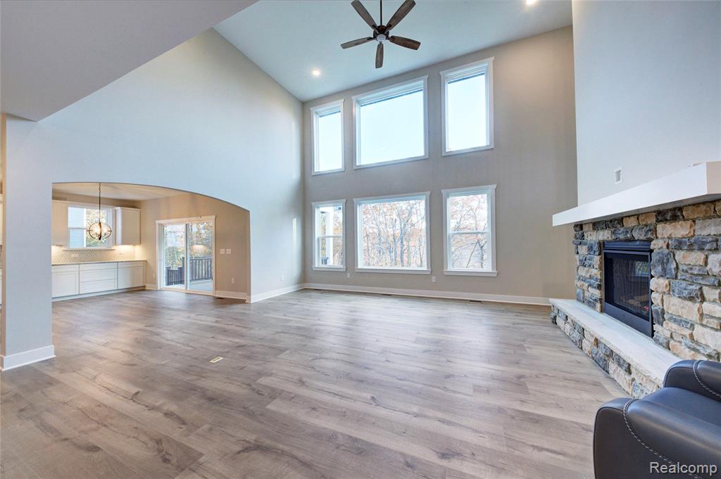 626 Round Rock Property Photo 6