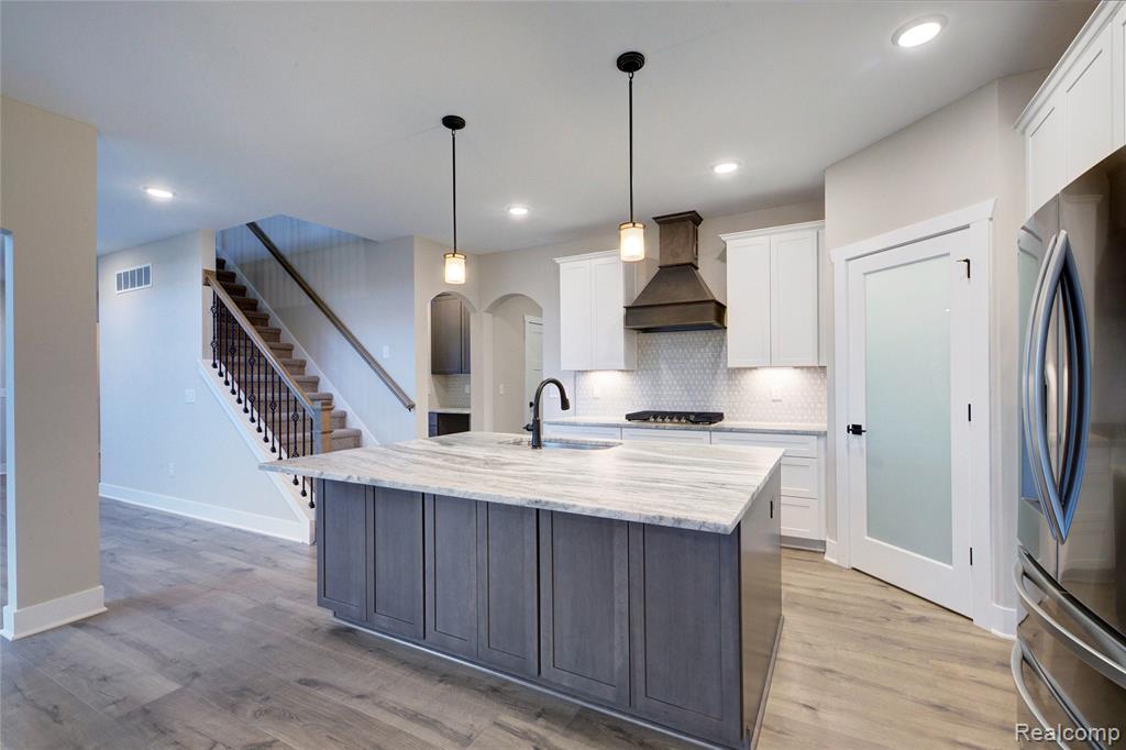 626 Round Rock Property Photo 12