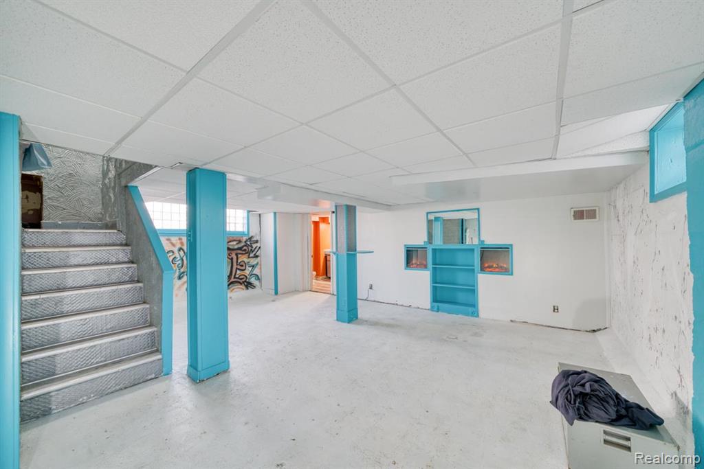 15509 Holmur Street Property Photo 22